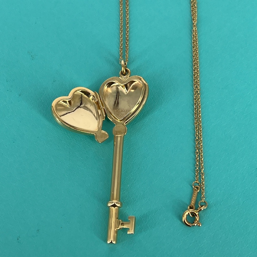Tiffany & Co. key locket‎ necklace